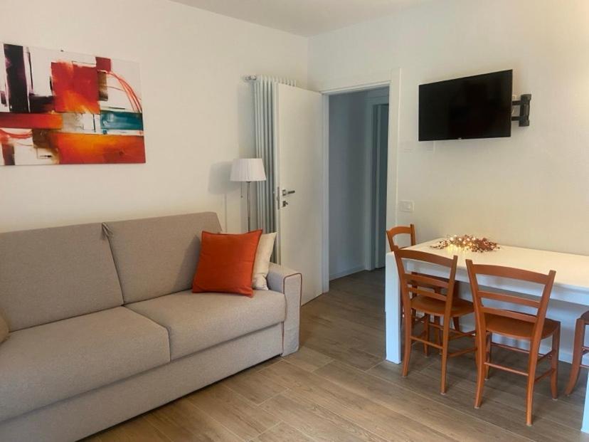 Casa Vacanze La Brenta Chiavenna Kamer foto